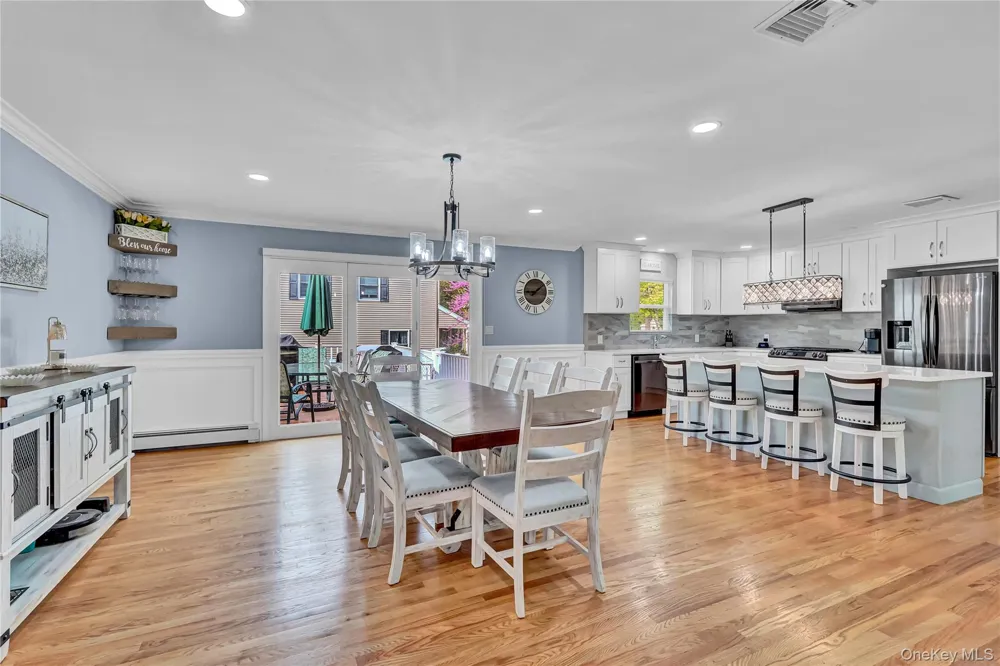 4 Saint Marks Place Stony Brook, NY 11790