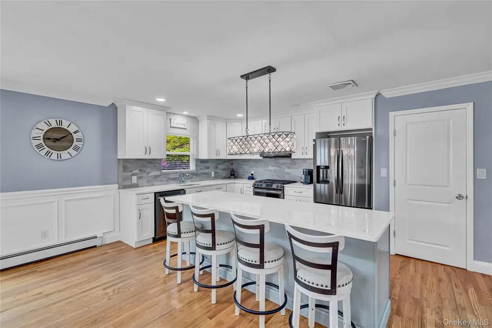 4 Saint Marks Place Stony Brook, NY 11790