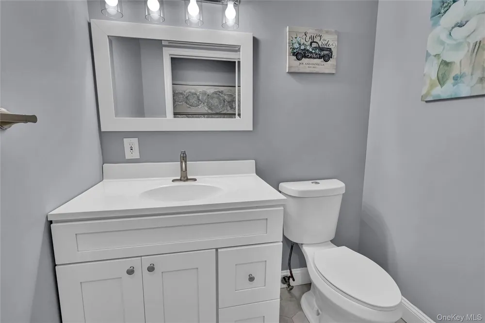 4 Saint Marks Place Stony Brook, NY 11790