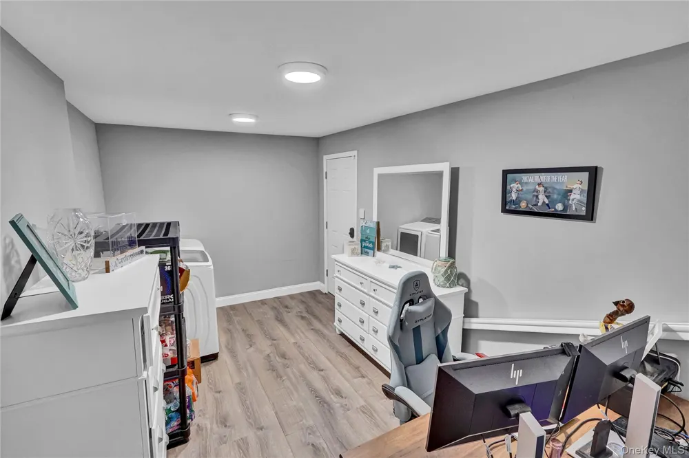 4 Saint Marks Place Stony Brook, NY 11790
