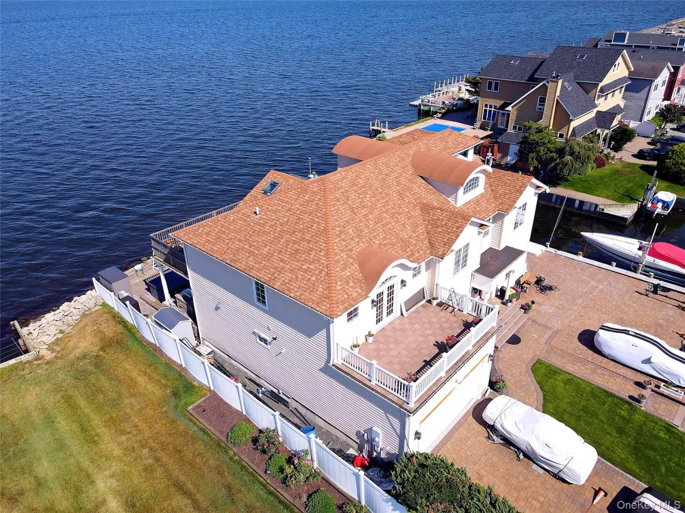 75 Yacht Club Road Babylon, NY 11702