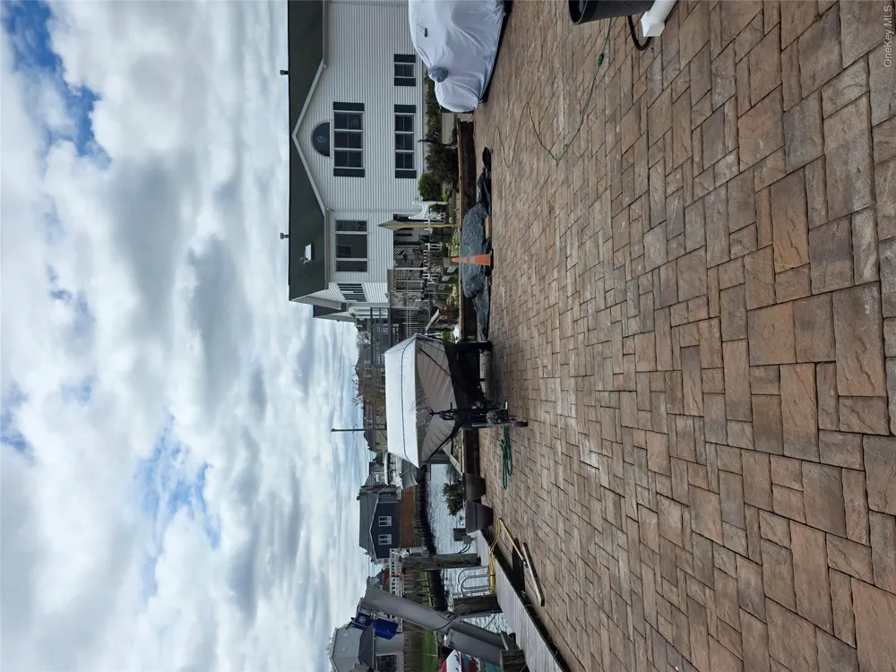 75 Yacht Club Road Babylon, NY 11702