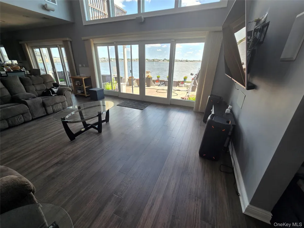 75 Yacht Club Road Babylon, NY 11702