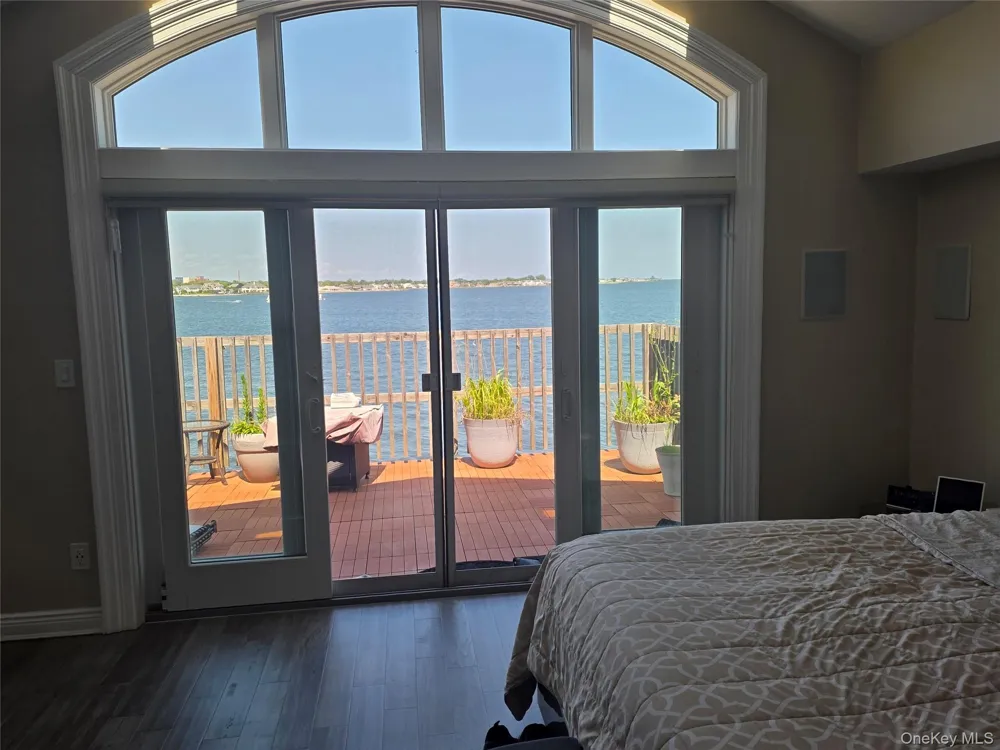 75 Yacht Club Road Babylon, NY 11702