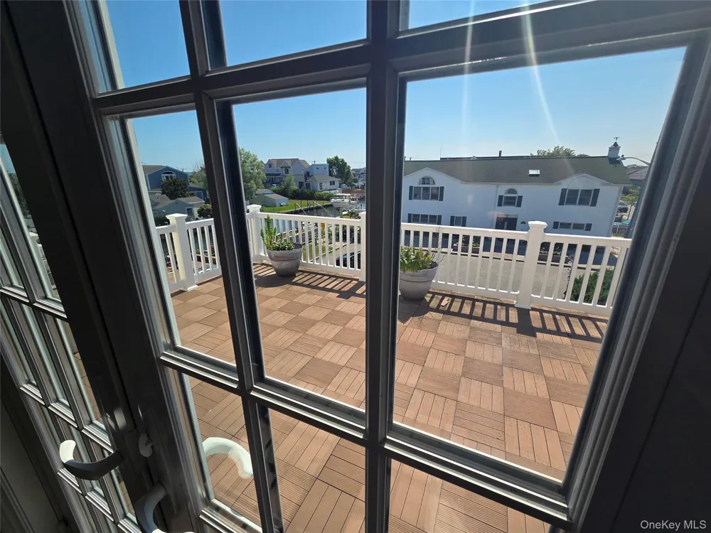 75 Yacht Club Road Babylon, NY 11702
