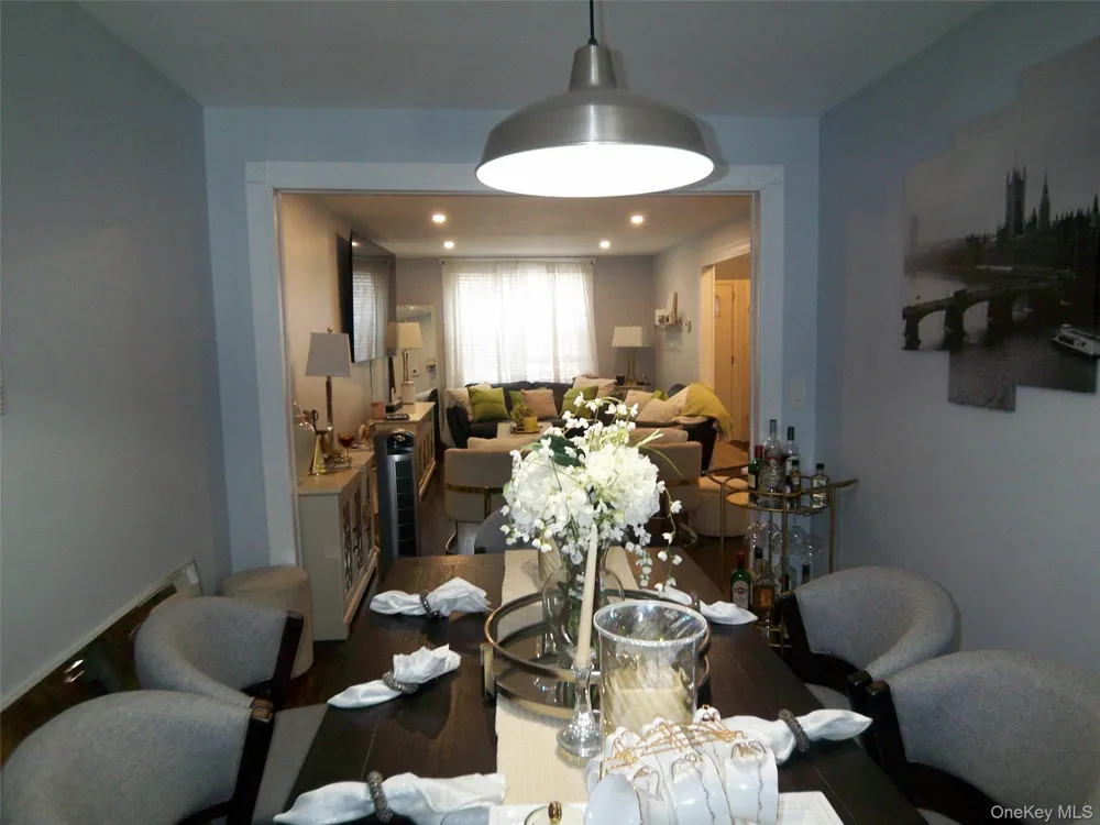 4382 Byron Avenue Bronx, NY 10466
