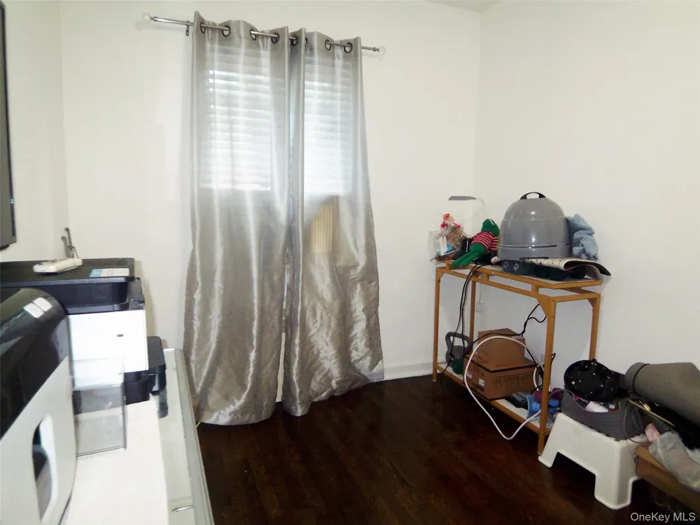 4382 Byron Avenue Bronx, NY 10466
