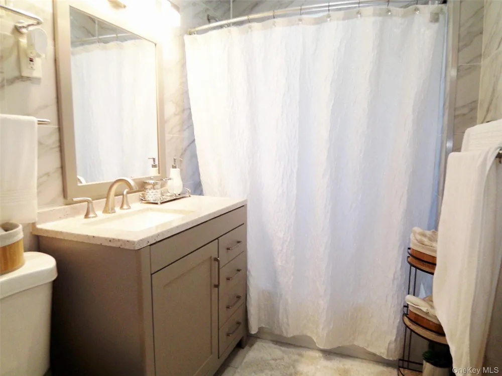 4382 Byron Avenue Bronx, NY 10466