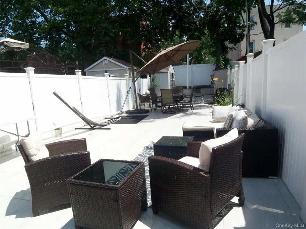 4382 Byron Avenue Bronx, NY 10466
