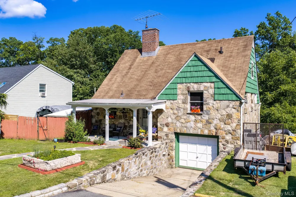 48-50 Mountain Avenue Middletown, NY 10940
