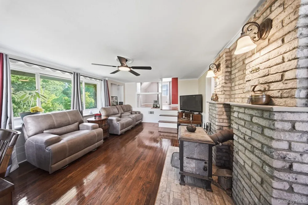 48-50 Mountain Avenue Middletown, NY 10940