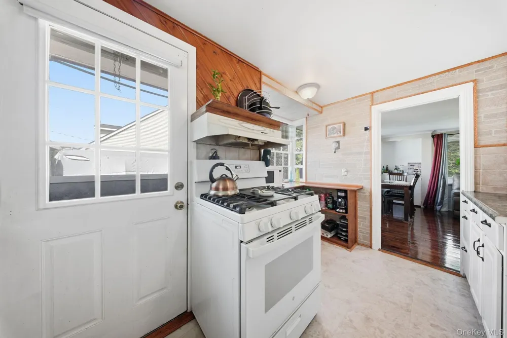 48-50 Mountain Avenue Middletown, NY 10940