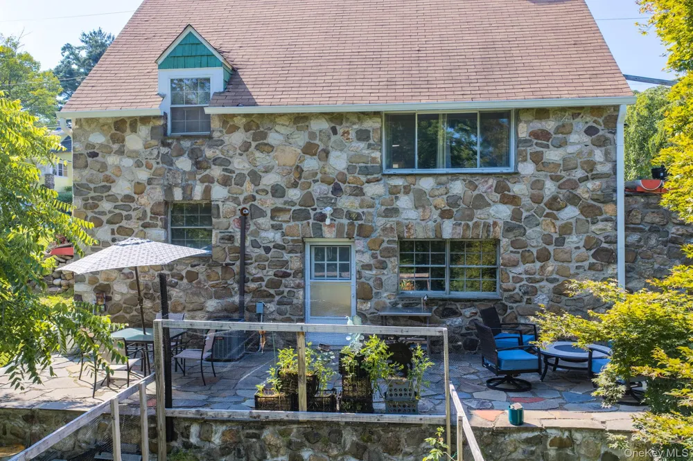 48-50 Mountain Avenue Middletown, NY 10940