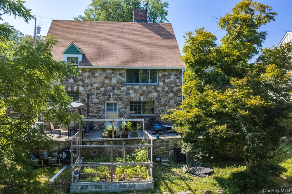 48-50 Mountain Avenue Middletown, NY 10940