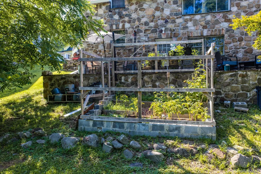 48-50 Mountain Avenue Middletown, NY 10940