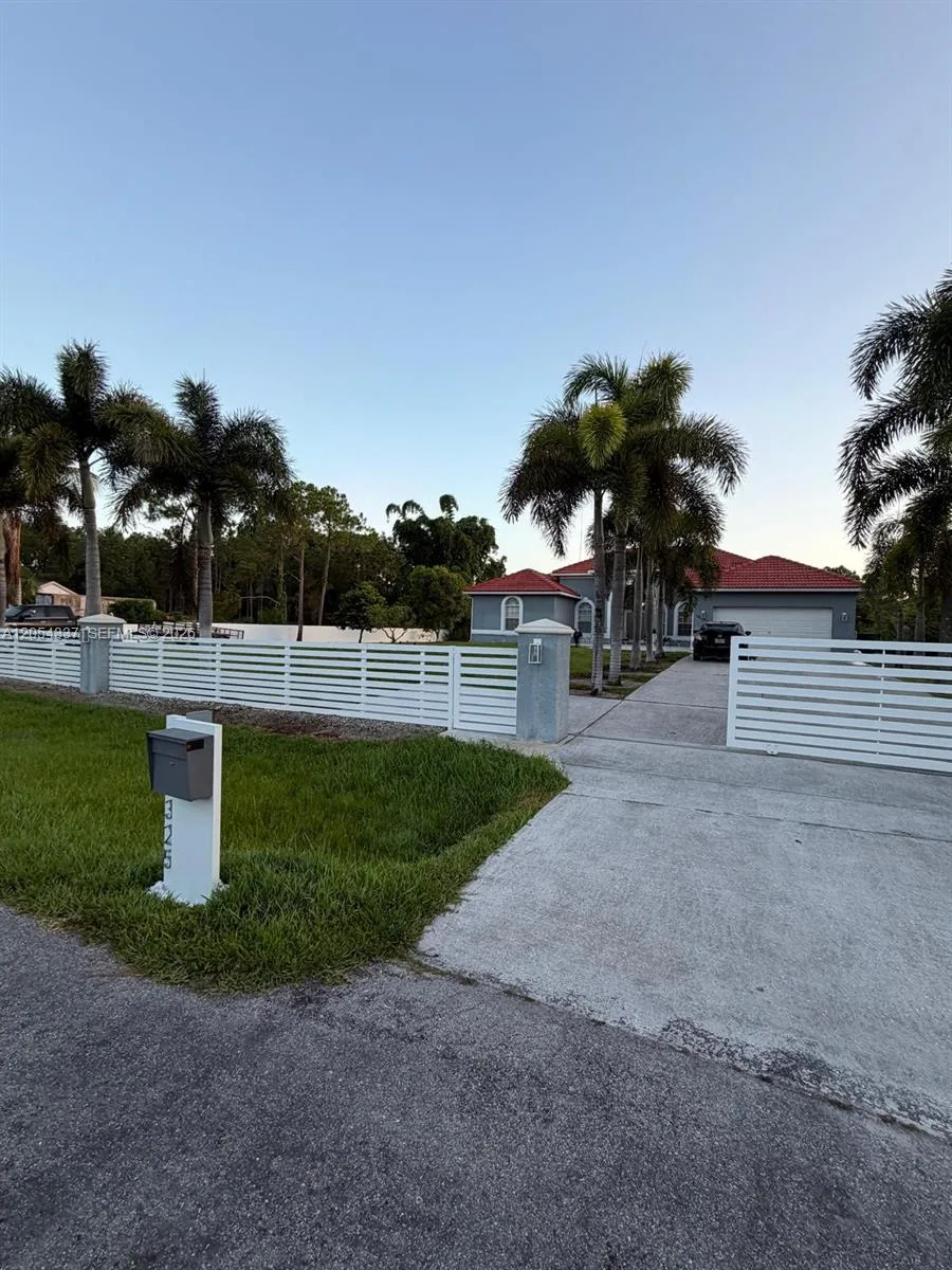 15325 75th Ln N Loxahatchee, FL 33470