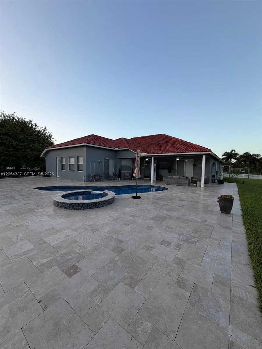 15325 75th Ln N Loxahatchee, FL 33470