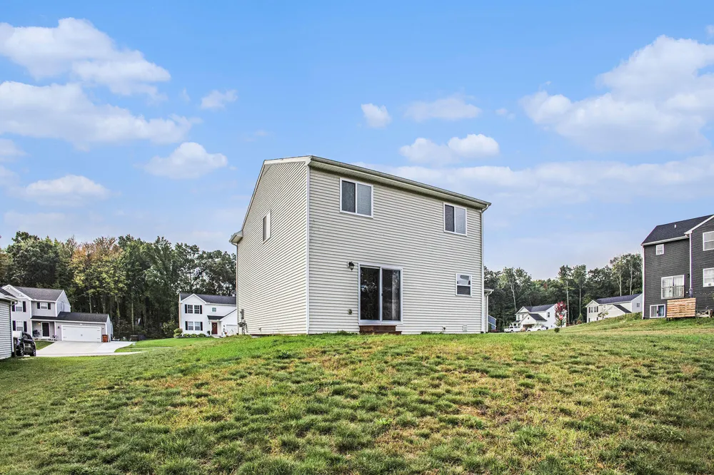 10841 Carmen Oak Drive SE Lowell, MI 49331