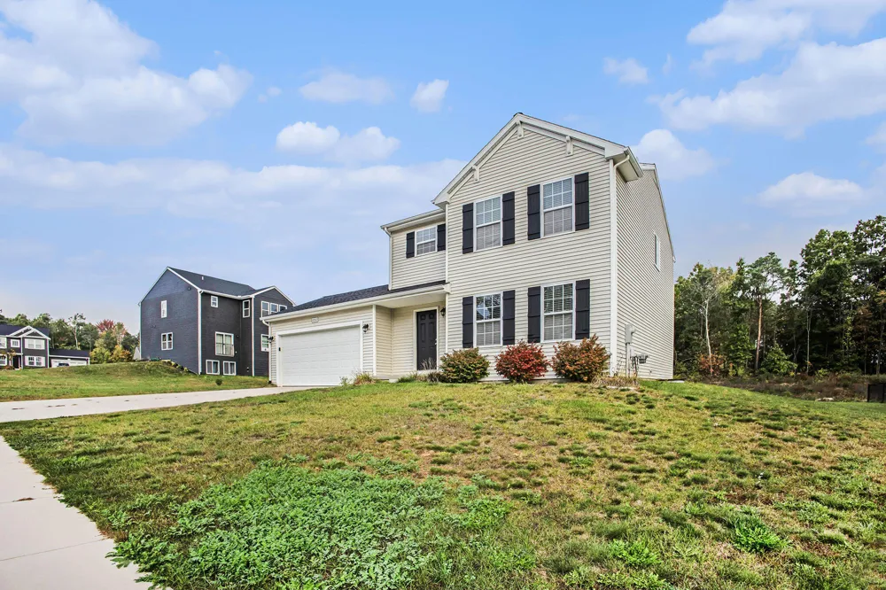10841 Carmen Oak Drive SE Lowell, MI 49331