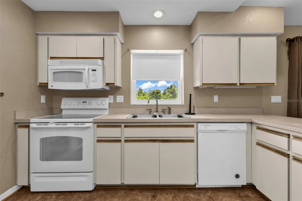 30 SUCCESS DRIVE Punta Gorda, FL 33982