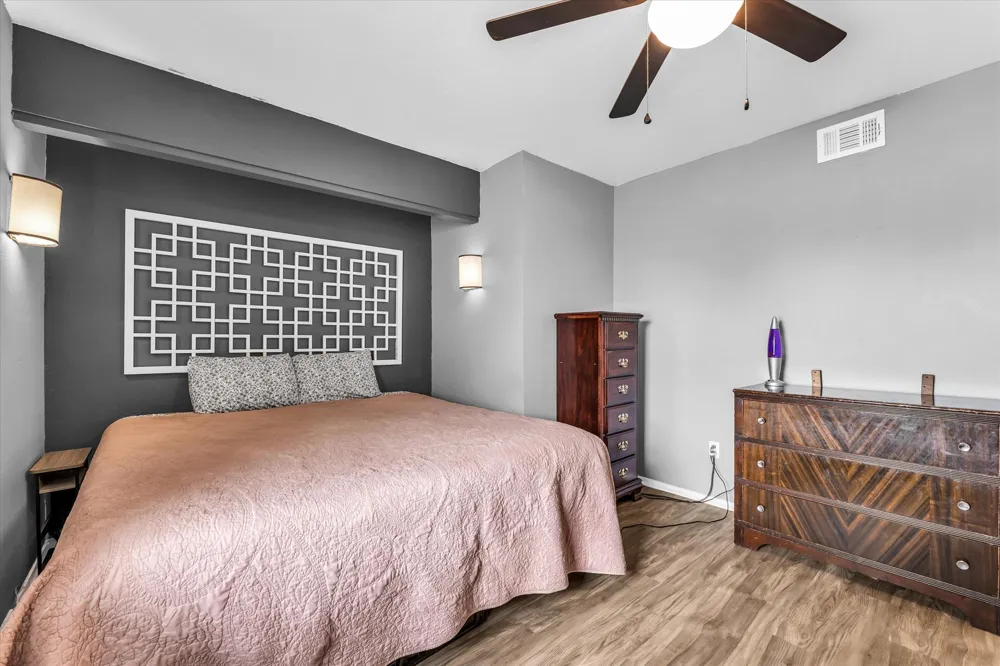1013 S Madison Street McGregor, TX 76657
