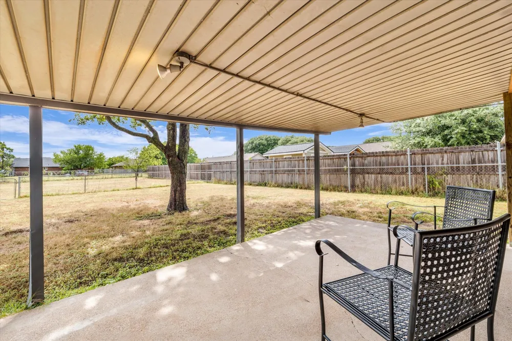 1013 S Madison Street McGregor, TX 76657