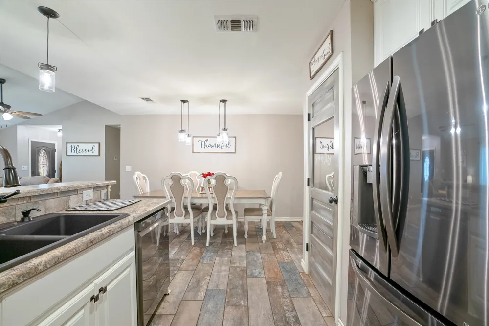 221 S Avenue C Point, TX 75472