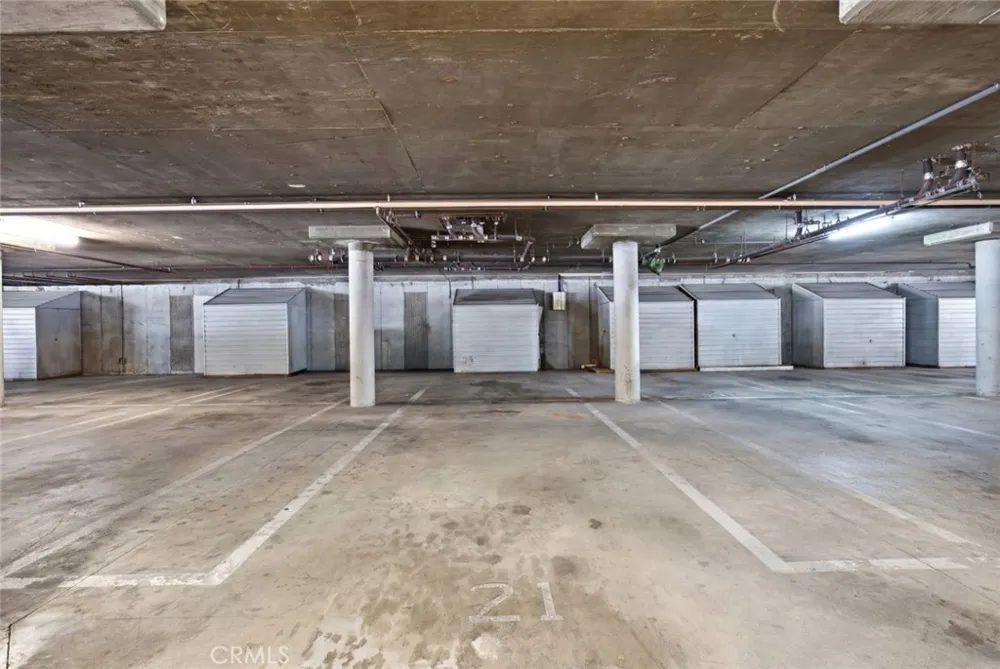 6245 Woodman Avenue #209 Valley Glen, CA 91401