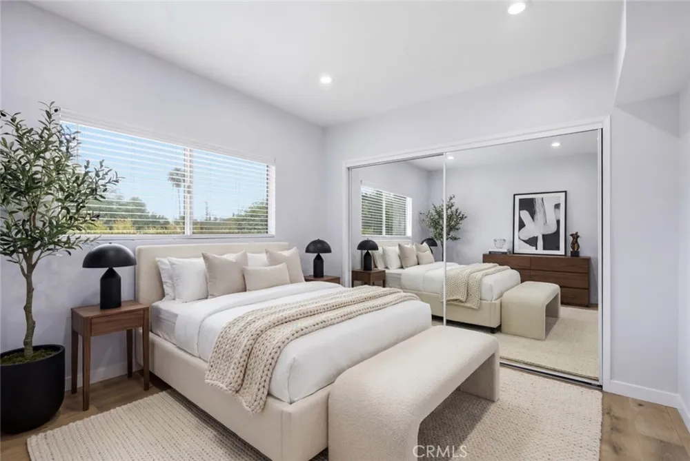 6245 Woodman Avenue #209 Valley Glen, CA 91401