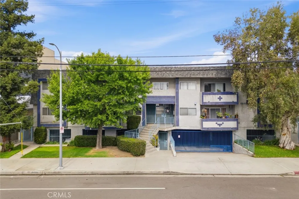6245 Woodman Avenue #209 Valley Glen, CA 91401