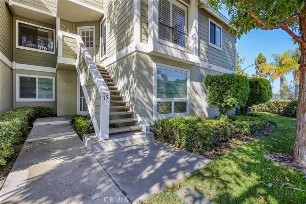 75 Cambria Aliso Viejo, CA 92656