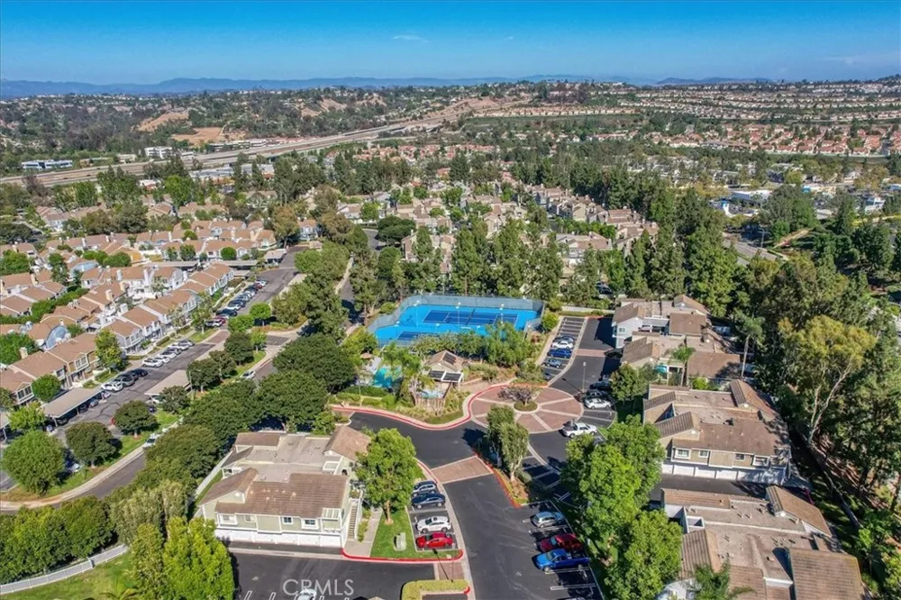 75 Cambria Aliso Viejo, CA 92656