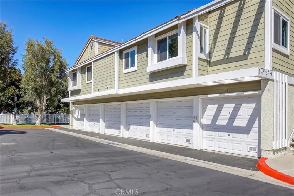75 Cambria Aliso Viejo, CA 92656