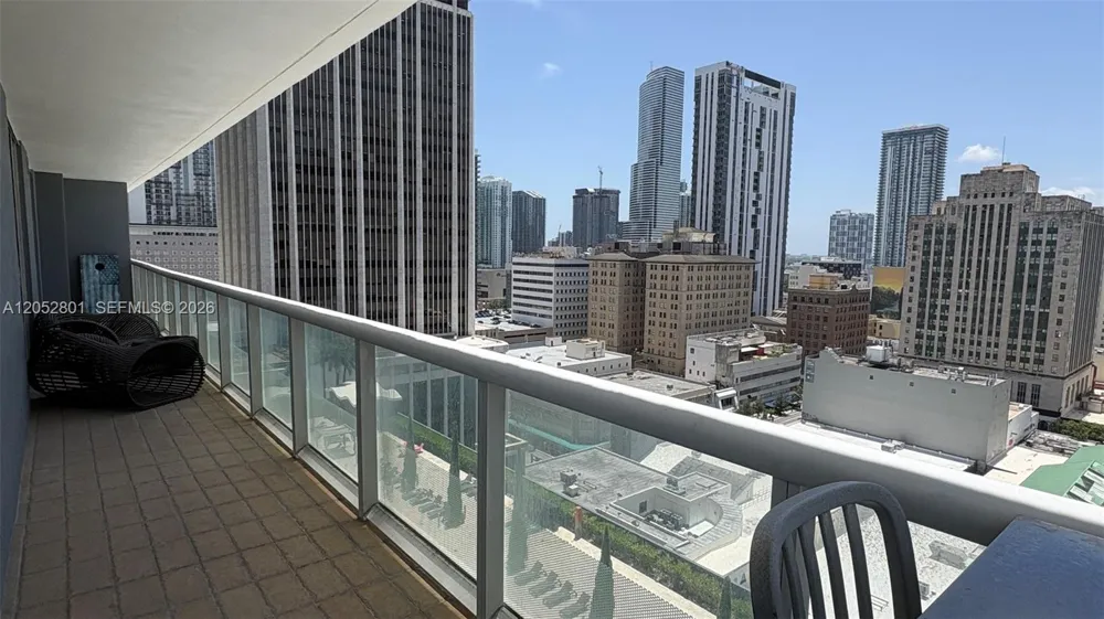 50 Biscayne Blvd #1701 Miami, FL 33132