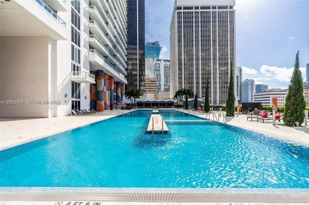 50 Biscayne Blvd #1701 Miami, FL 33132