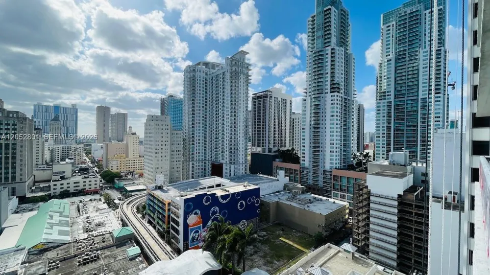 50 Biscayne Blvd #1701 Miami, FL 33132