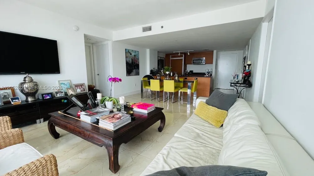 50 Biscayne Blvd #1701 Miami, FL 33132