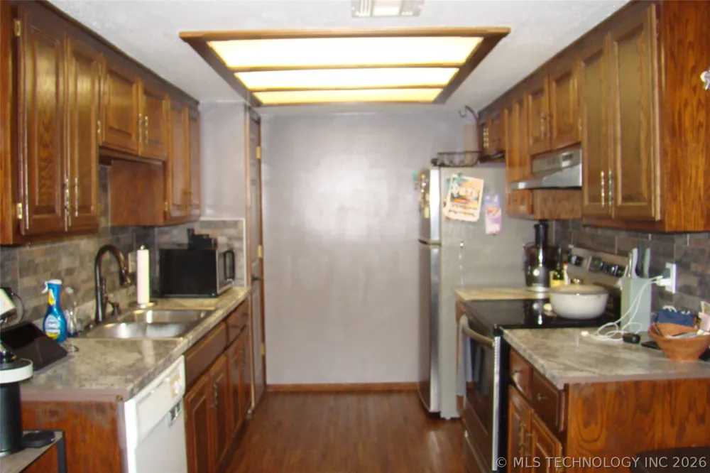 5243 Nowata Road #I-202 Bartlesville, OK 74006