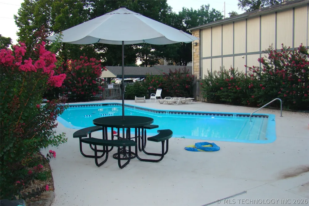5243 Nowata Road #I-202 Bartlesville, OK 74006