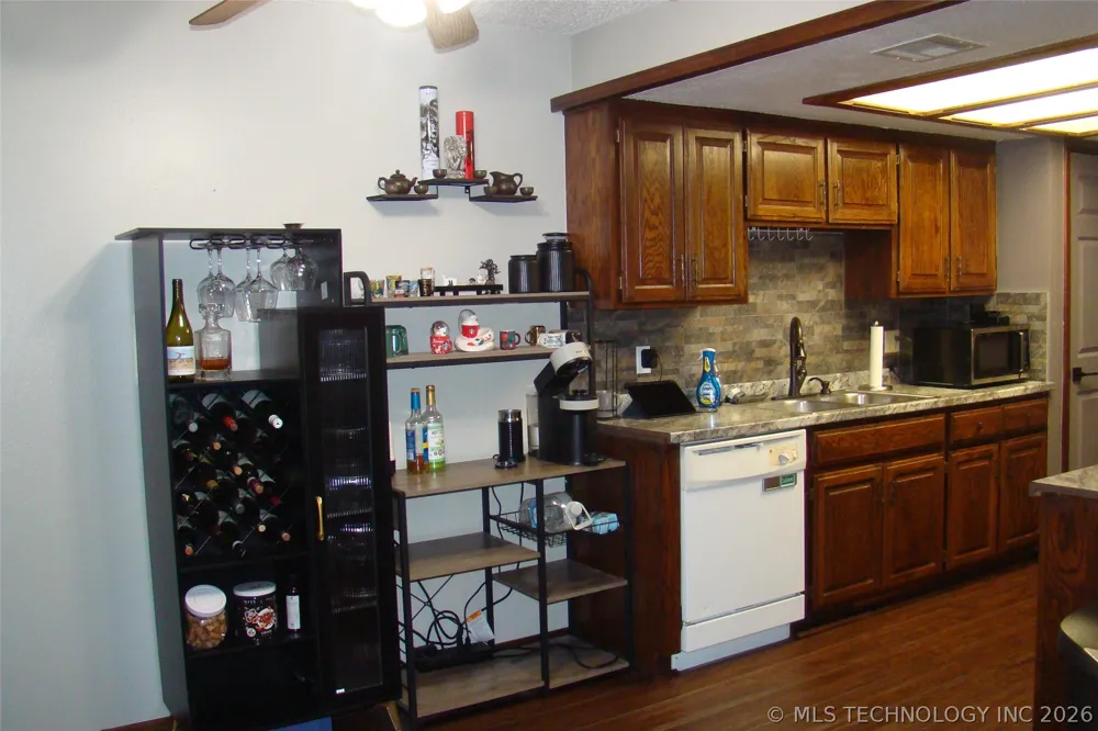 5243 Nowata Road #I-202 Bartlesville, OK 74006