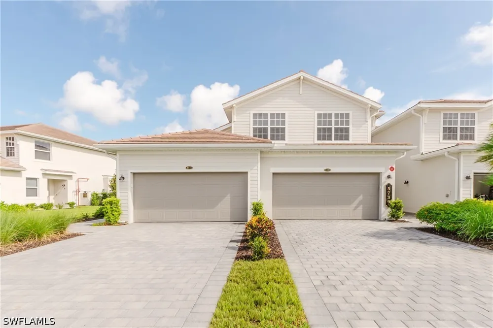 OAKMONT COURT #8411 Ave Maria, FL 34142