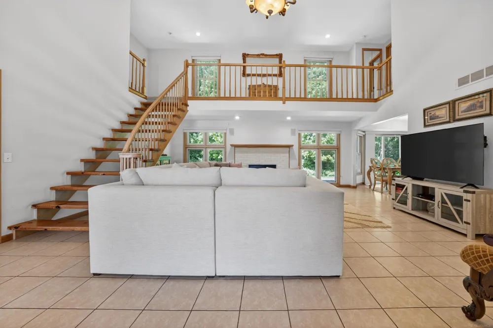 40219 Denbigh Drive Sterling Heights City, MI 48310