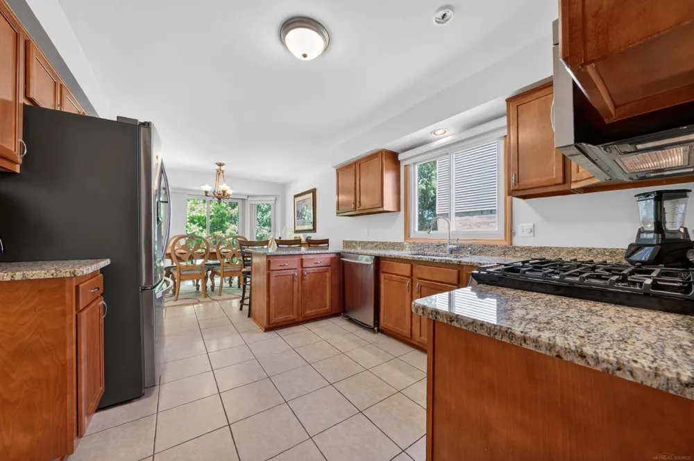 40219 Denbigh Drive Sterling Heights City, MI 48310