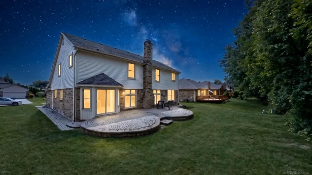 40219 Denbigh Drive Sterling Heights City, MI 48310