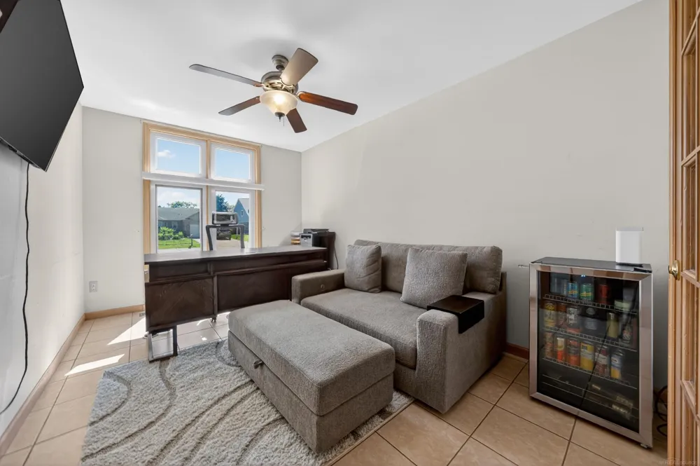 40219 Denbigh Drive Sterling Heights City, MI 48310