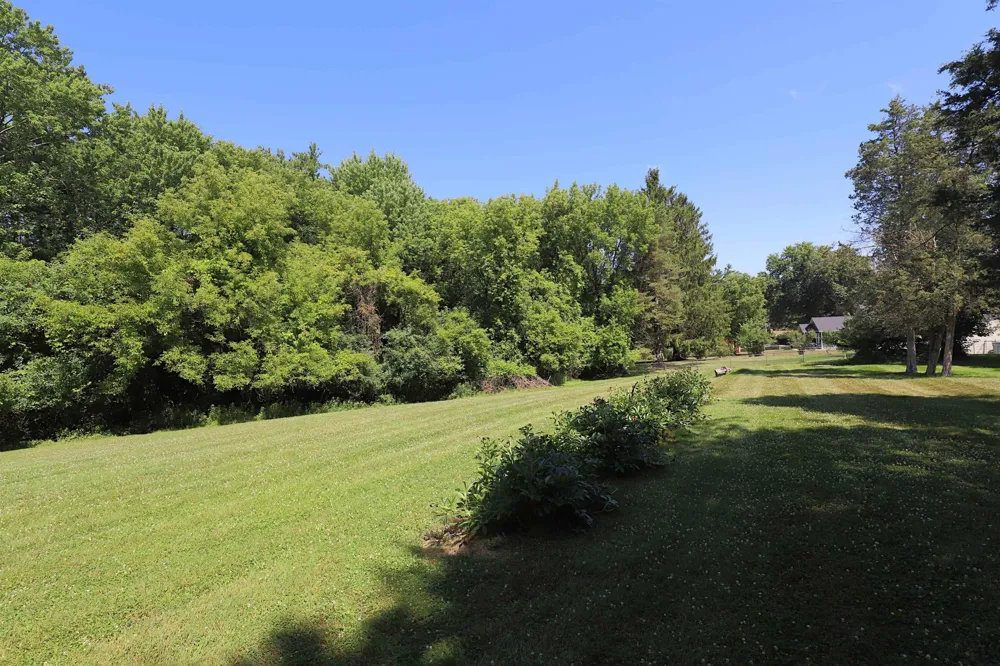 825 E River Road Flushing City, MI 48433