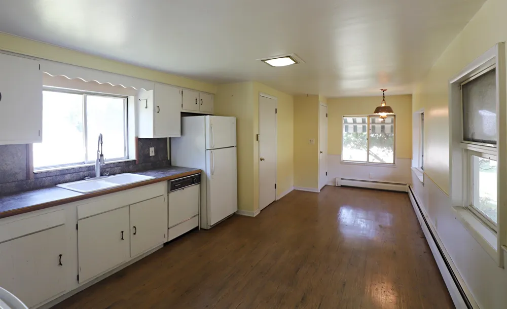 825 E River Road Flushing City, MI 48433