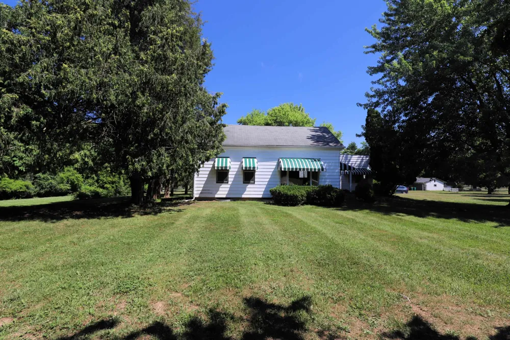 825 E River Road Flushing City, MI 48433