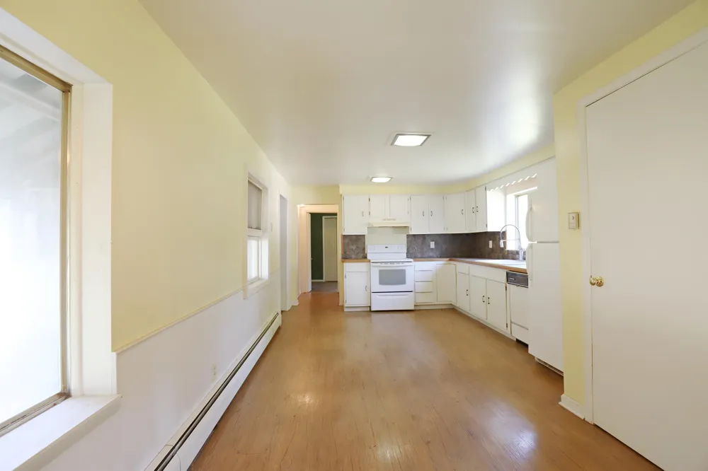 825 E River Road Flushing City, MI 48433