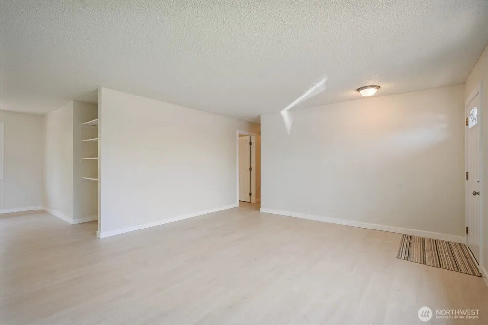 1703 33rd Avenue Longview, WA 98632